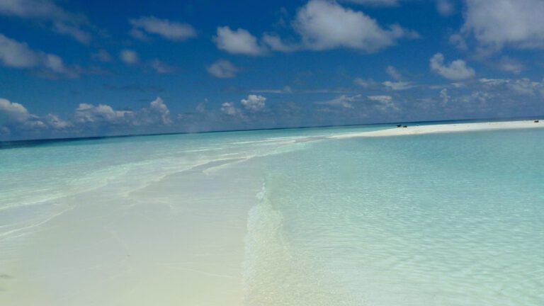 Mehr über den Artikel erfahren Malediven – Summer Island 2011 – 2024