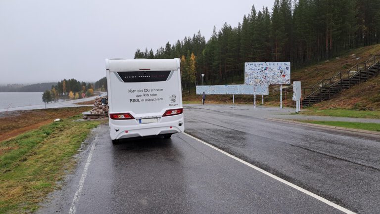 Mehr über den Artikel erfahren Irrfahrt, Polar Circle 66°33′ und endlich Jokkmokk #4