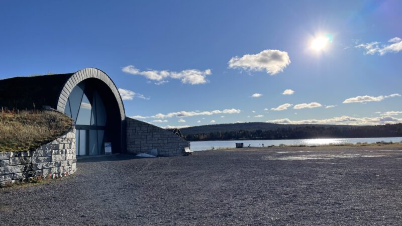 Mehr über den Artikel erfahren Aufbruch in den Norden – Eishotel, Abisko Skystation und Polarlichterjagd #7